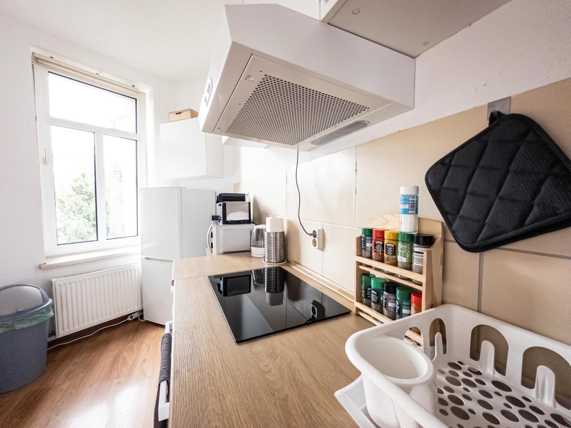 3-room With 4 Single Beds